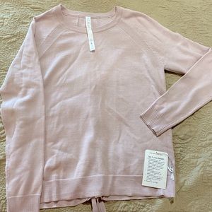 Lululemon sweater NWT baby pink size 6 (medium)